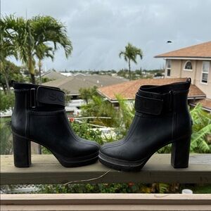 Sorel Black Platform Ankle Booties with Strap